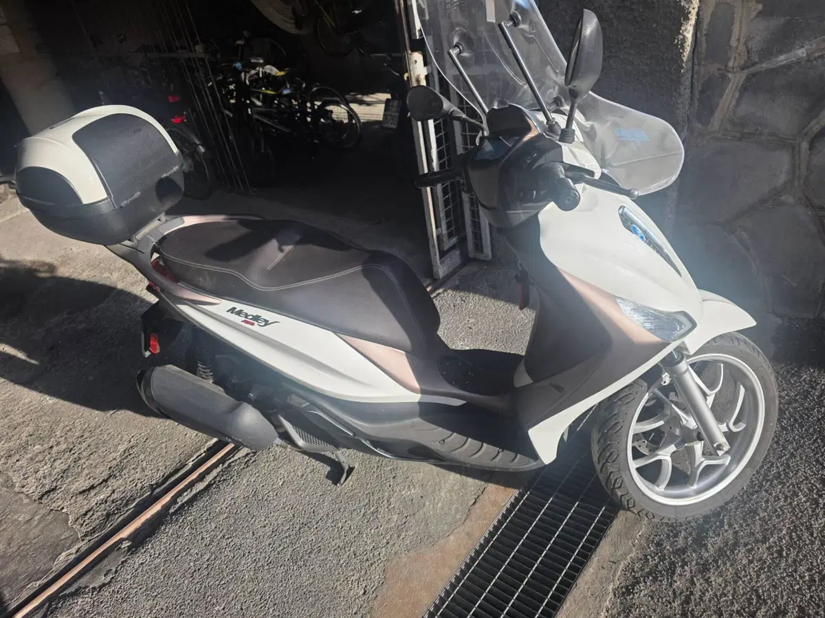 Piaggio Medley 150 ABS (2021 - 25) (2)