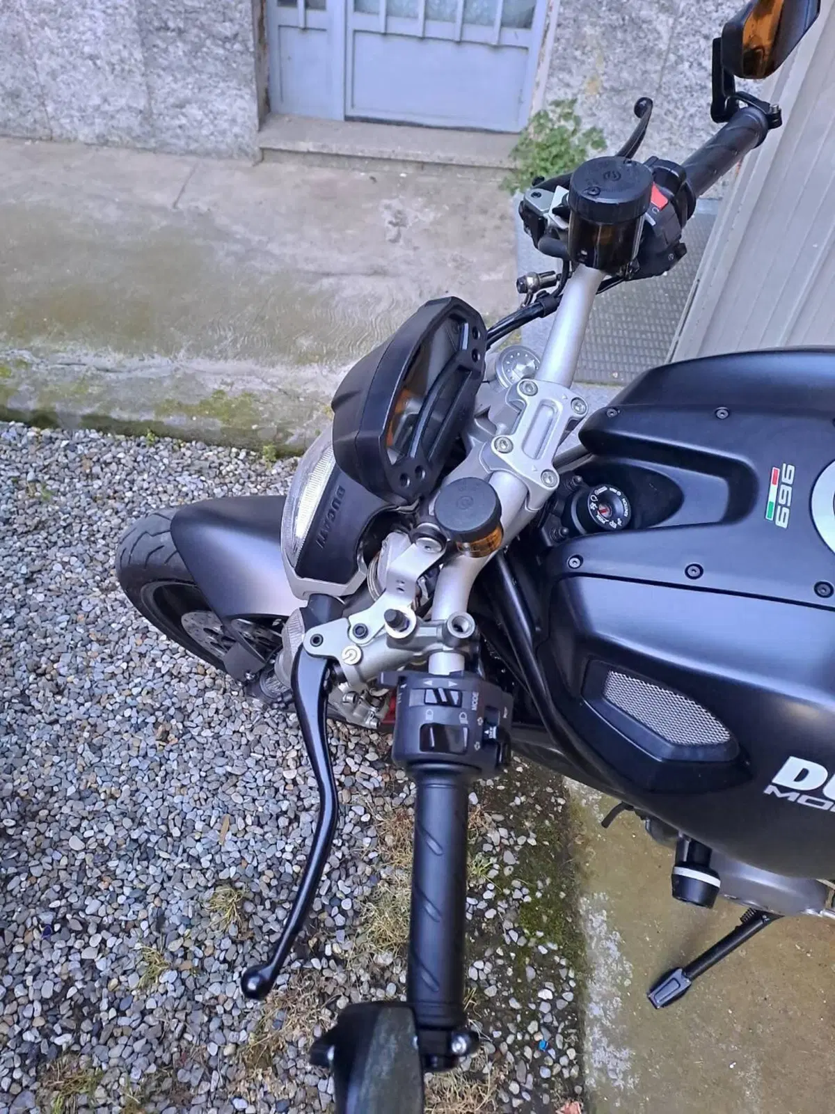 Ducati Monster 696 (2008 - 13) (5)