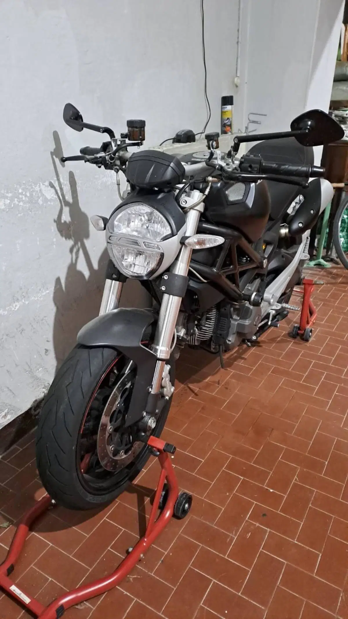 Ducati Monster 696 (2008 - 13) (6)