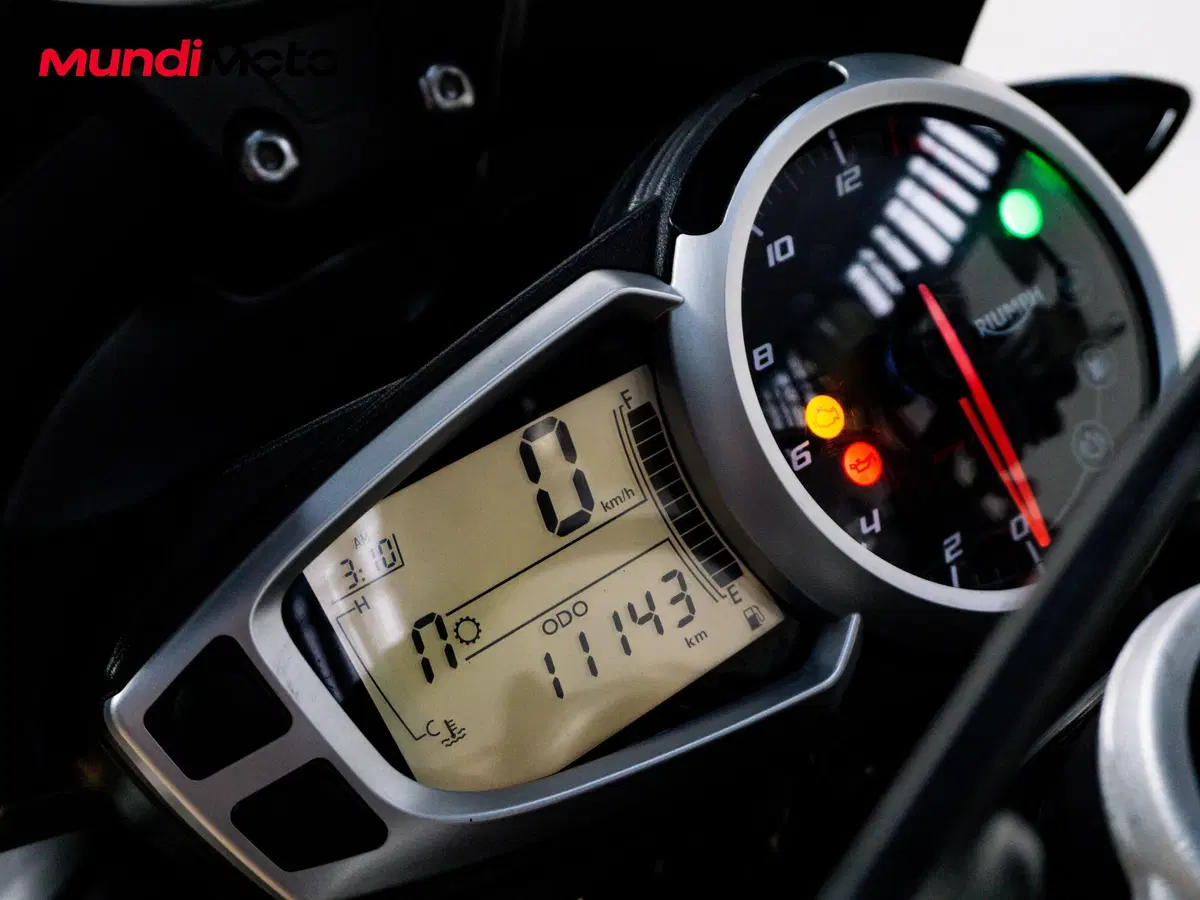 Triumph Street Triple RX ABS (2016 - 17) (8)
