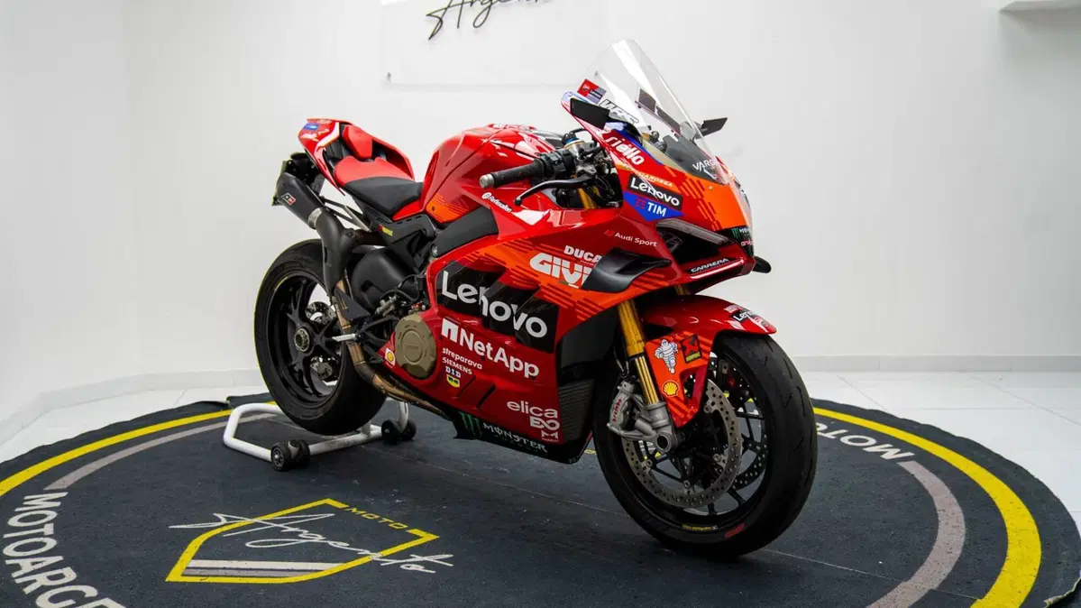 Ducati Panigale V4 S (2022 - 24) (2)