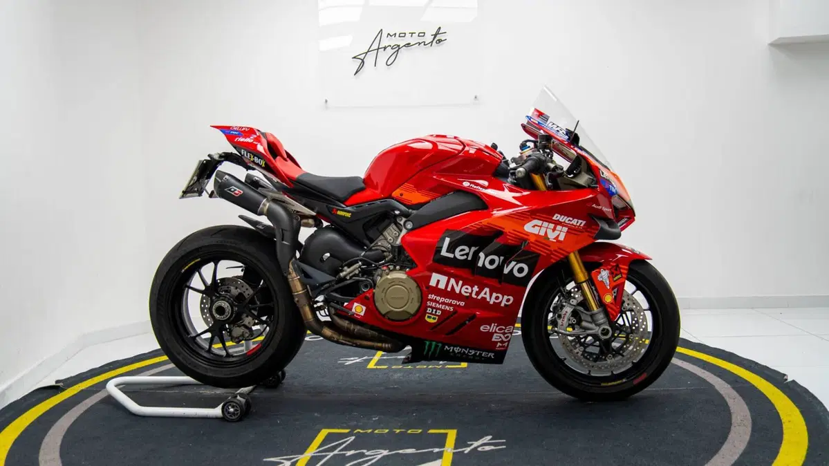 Ducati Panigale V4 S (2022 - 24) (3)