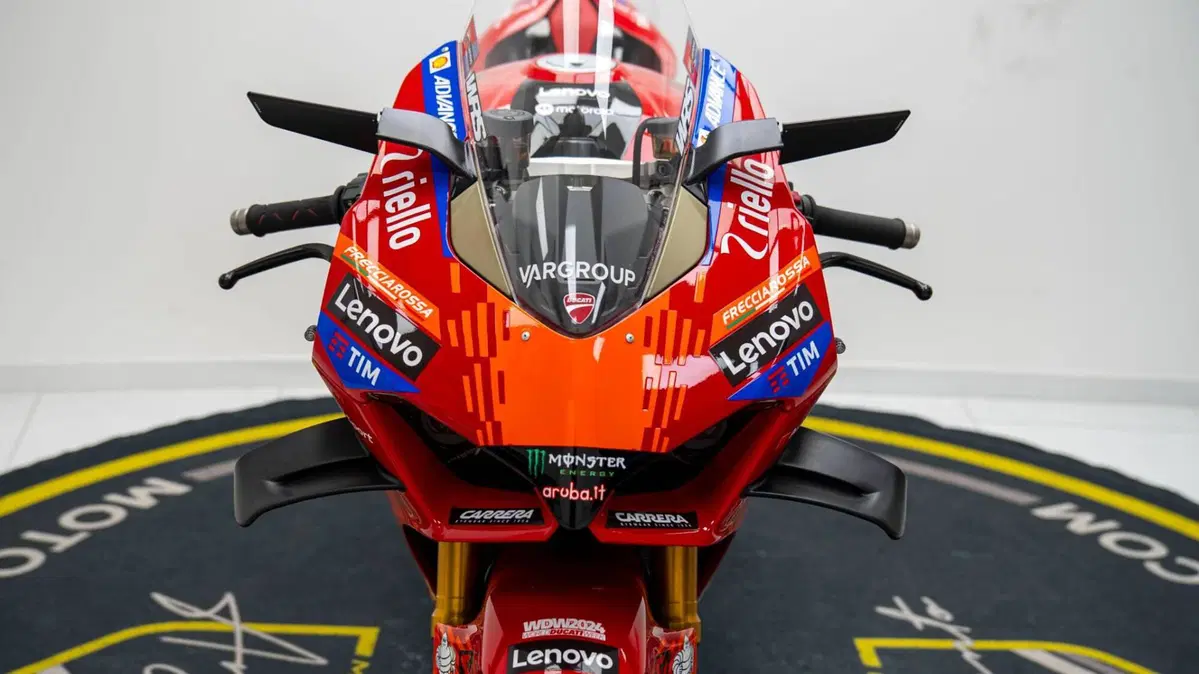 Ducati Panigale V4 S (2022 - 24) (9)