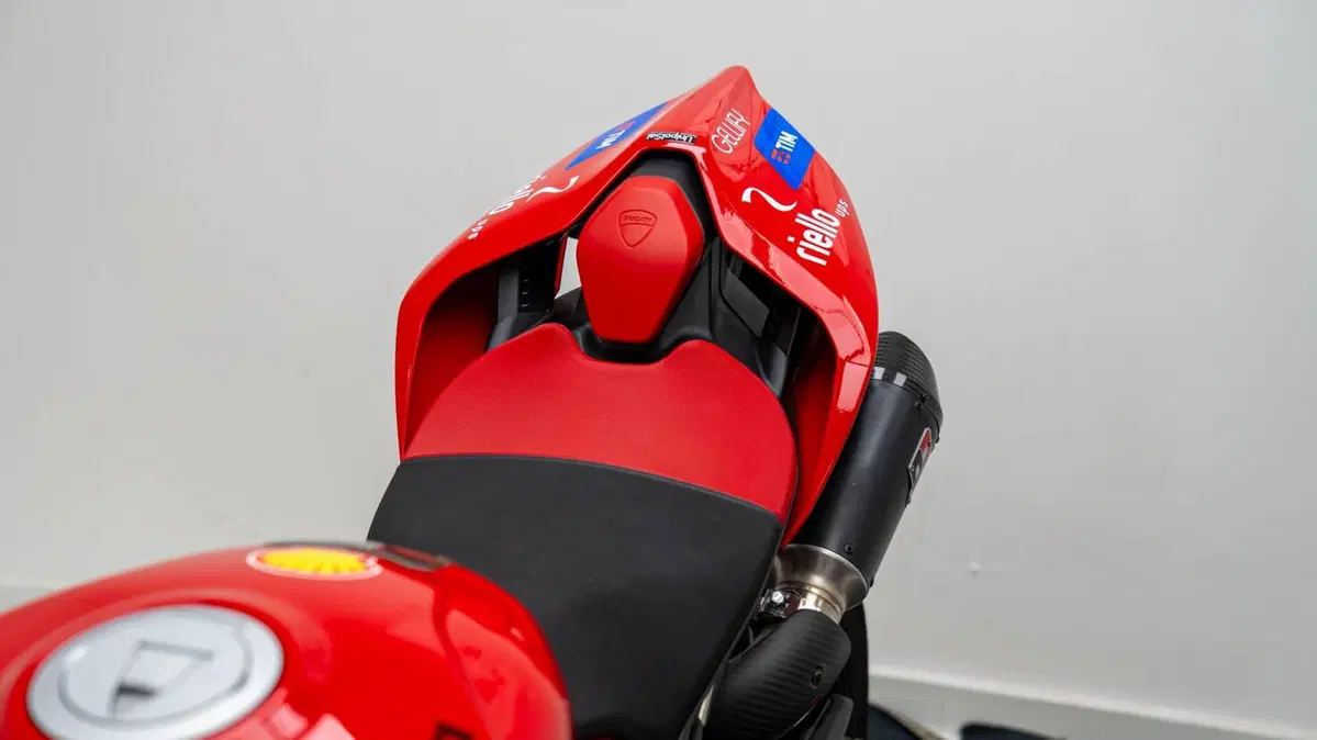 Ducati Panigale V4 S (2022 - 24) (10)