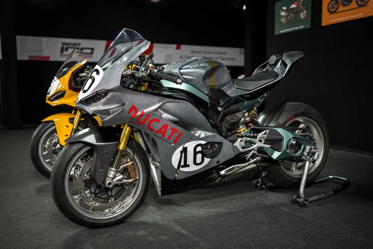 Ducati Collezione 100: le dieci livree leggendarie per celebrare cent'anni di storia [VIDEO] (17)