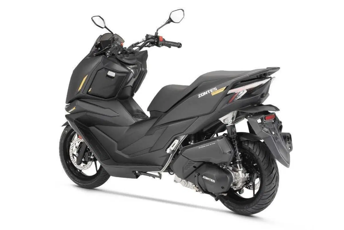 Zontes 125X: 15 cv, telaio in alluminio, 108 kg a meno di 3.000 euro? (2)