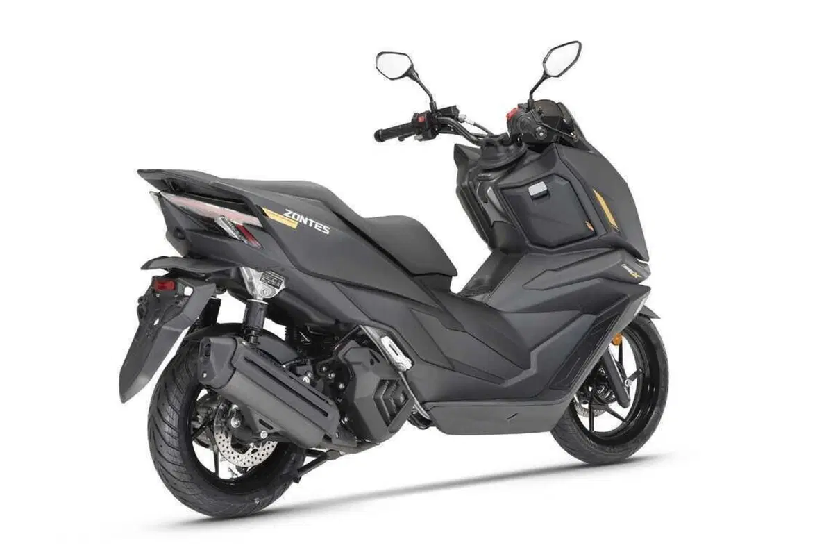 Zontes 125X: 15 cv, telaio in alluminio, 108 kg a meno di 3.000 euro? (3)
