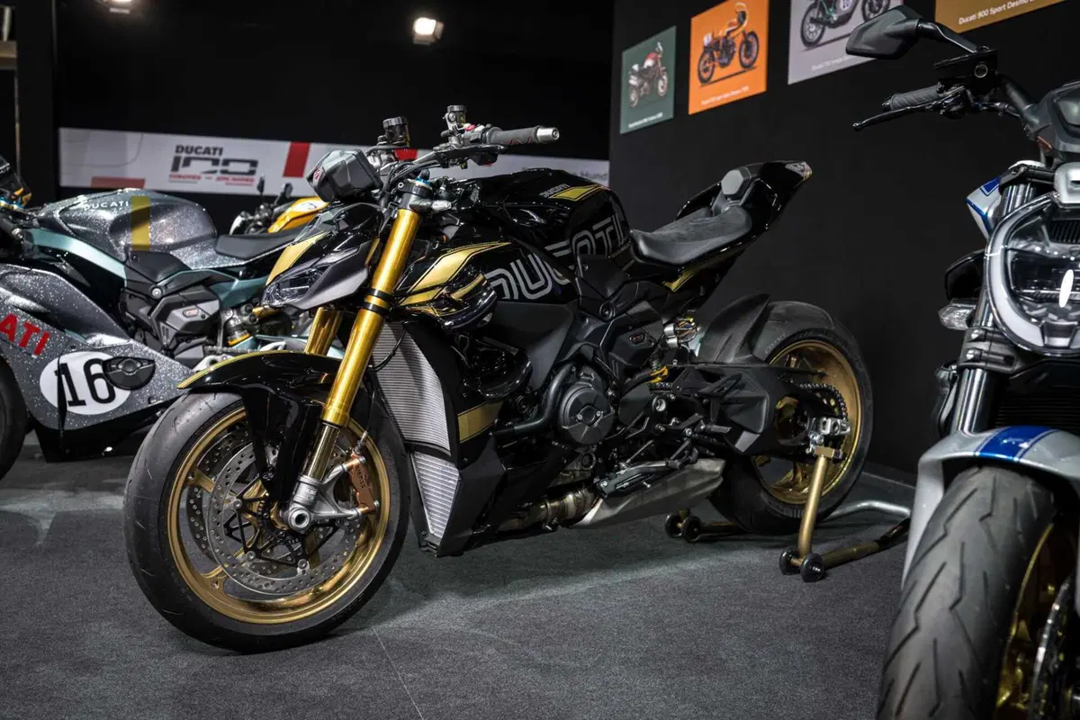 Ducati Collezione 100: le dieci livree leggendarie per celebrare cent'anni di storia [VIDEO] (35)