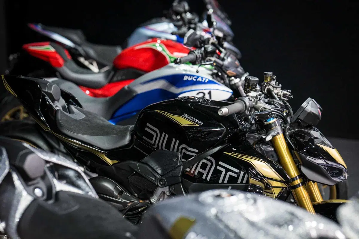 Ducati Collezione 100: le dieci livree leggendarie per celebrare cent'anni di storia [VIDEO] (75)
