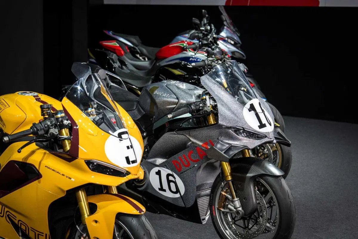 Ducati Collezione 100: le dieci livree leggendarie per celebrare cent'anni di storia [VIDEO] (81)