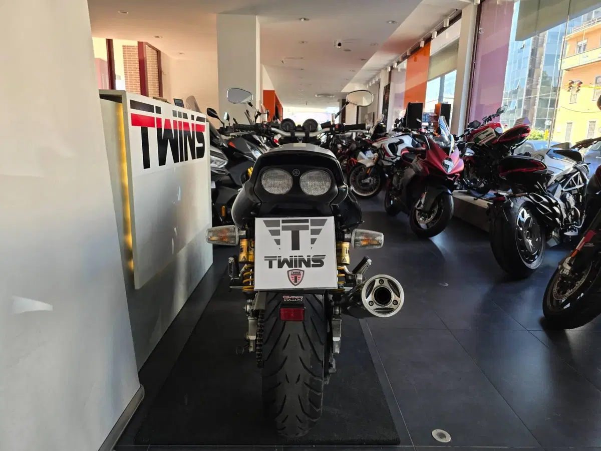 Yamaha XJR 1300 (2015 - 17) (7)