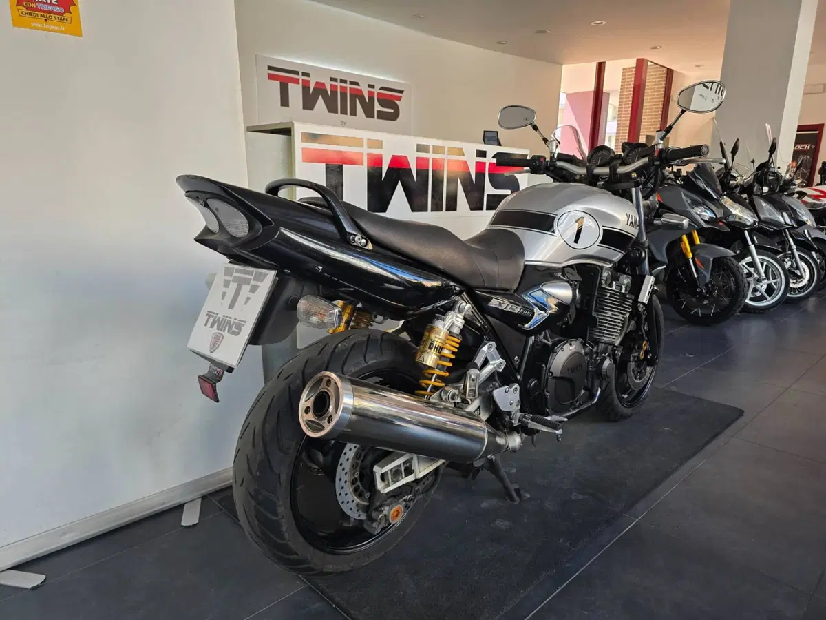 Yamaha XJR 1300 (2015 - 17) (8)