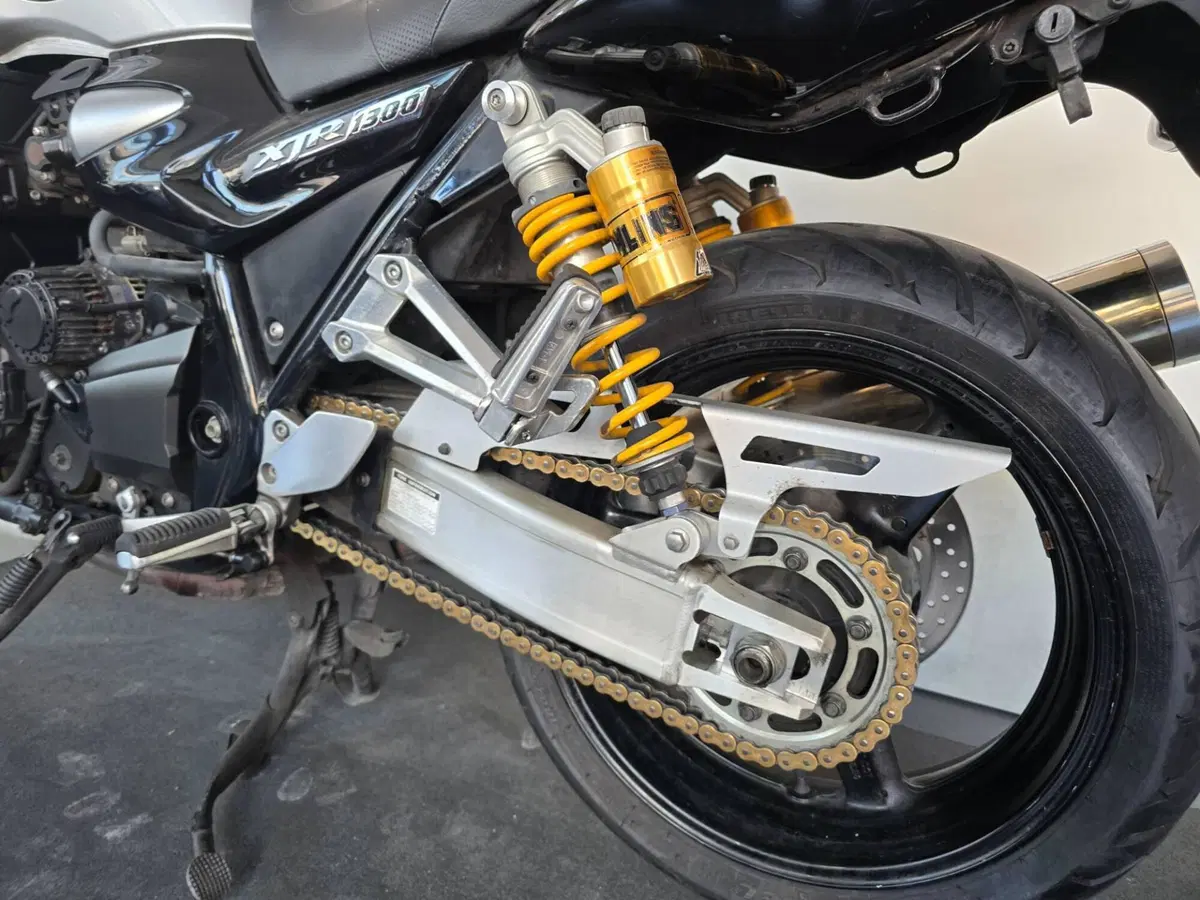 Yamaha XJR 1300 (2015 - 17) (10)