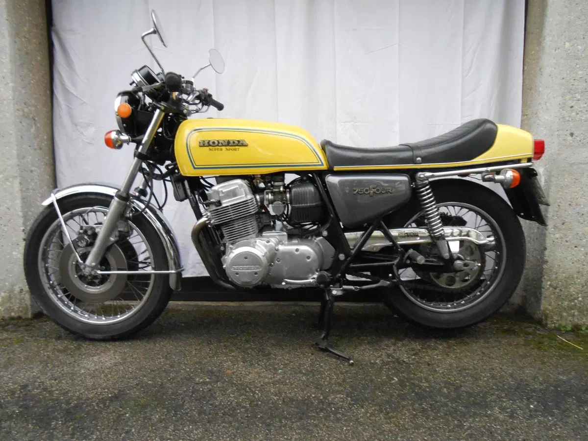 Honda CB750SS (4)