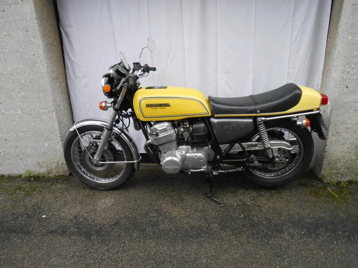 Honda CB750SS (5)