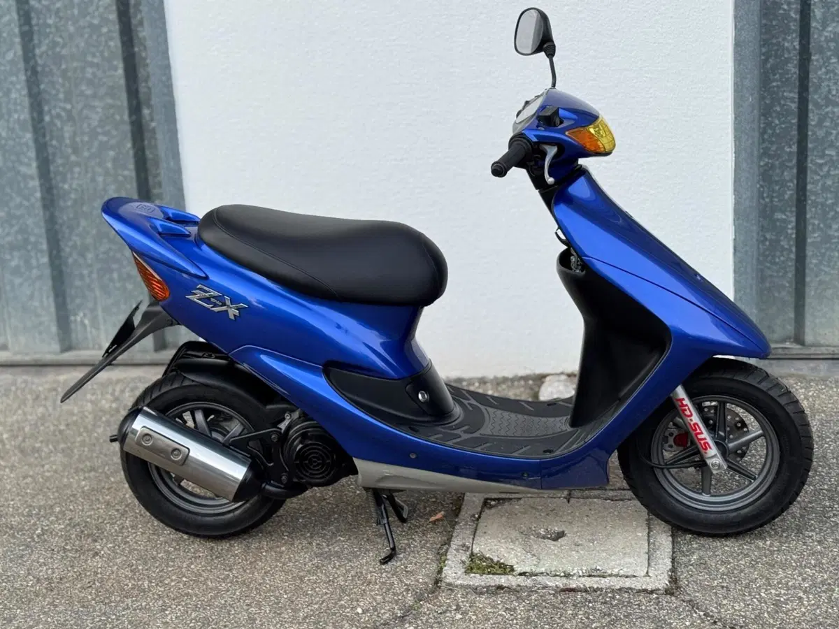Honda ZX Dio  (3)
