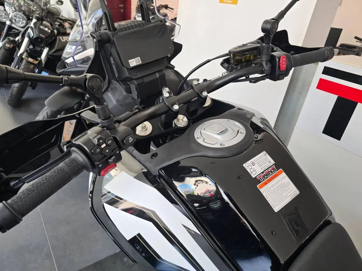 CFMOTO 450MT (2024 - 26) (9)