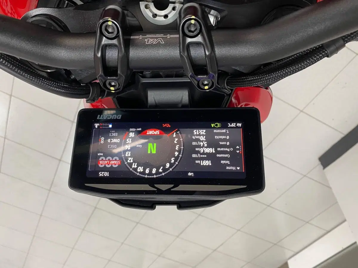Ducati Streetfighter V4 (2025 - 26) (4)
