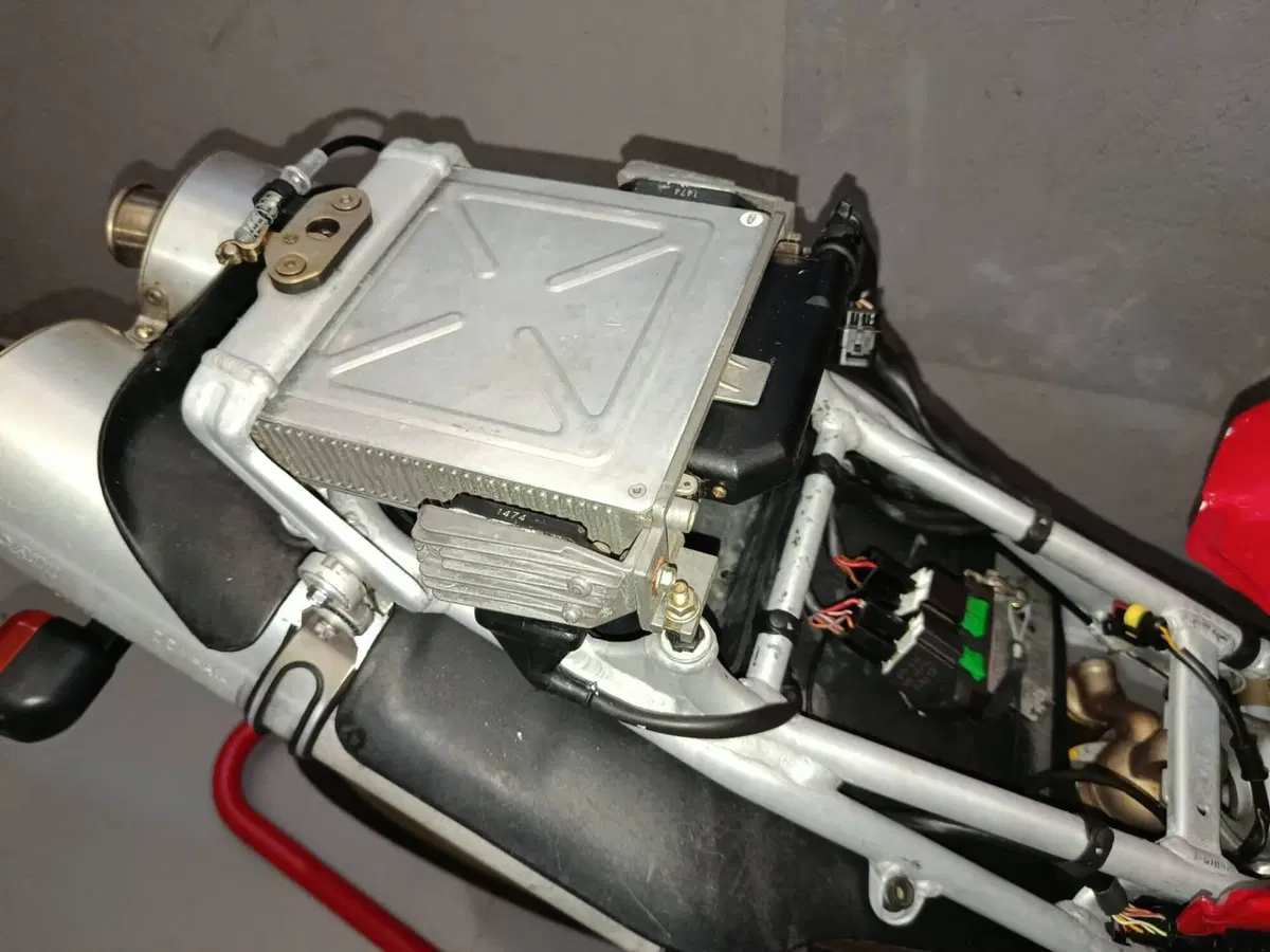Ducati 916 SP Monoposto (1994 - 96) (20)