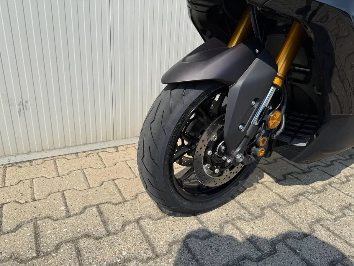 Yamaha T-Max 560 Tech Max (2022 - 24) (3)