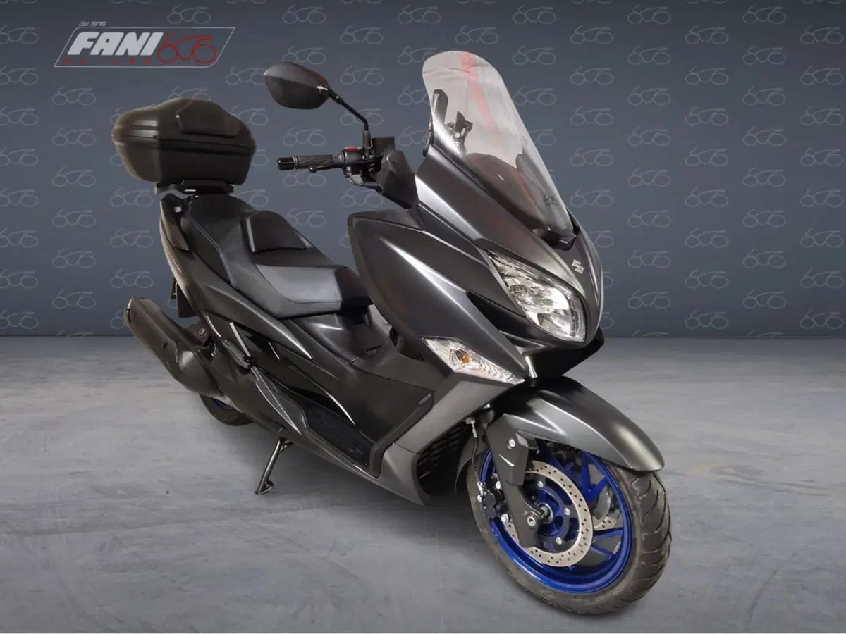Suzuki Burgman 400 (2022 - 24) (2)
