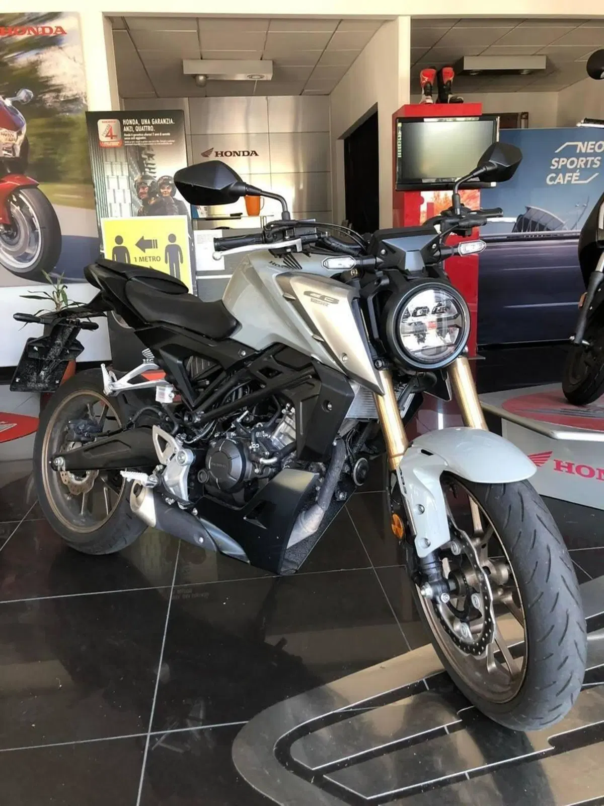Honda CB 125 R (2021 - 23) (2)