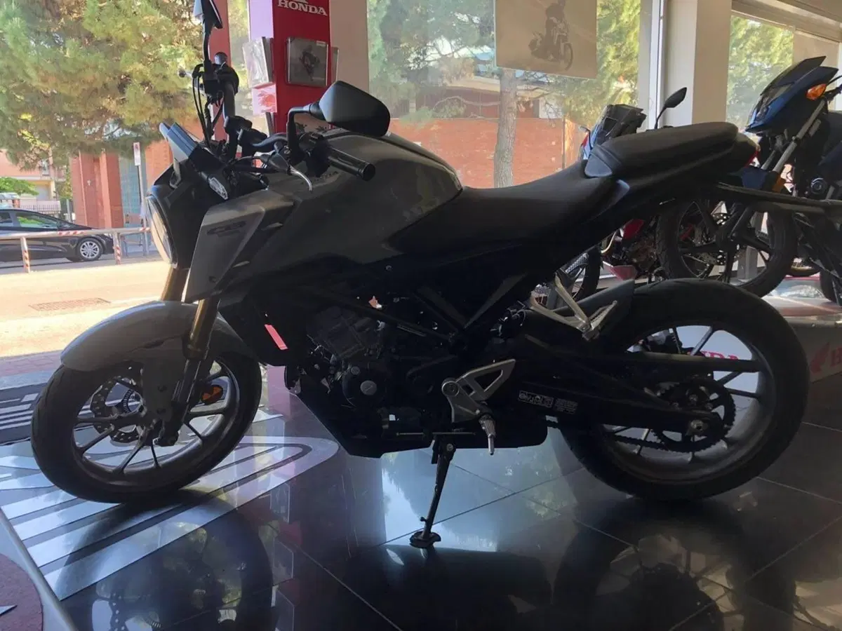 Honda CB 125 R (2021 - 23) (3)