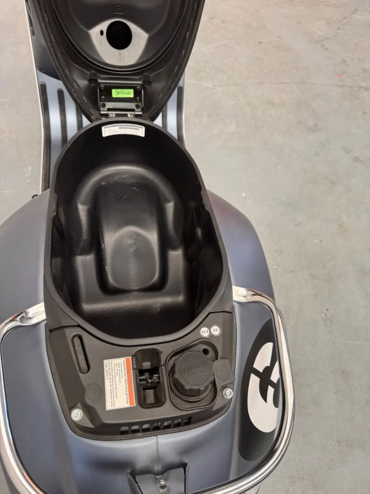 Vespa Sei Giorni 300 Hpe (2021 - 22) (5)