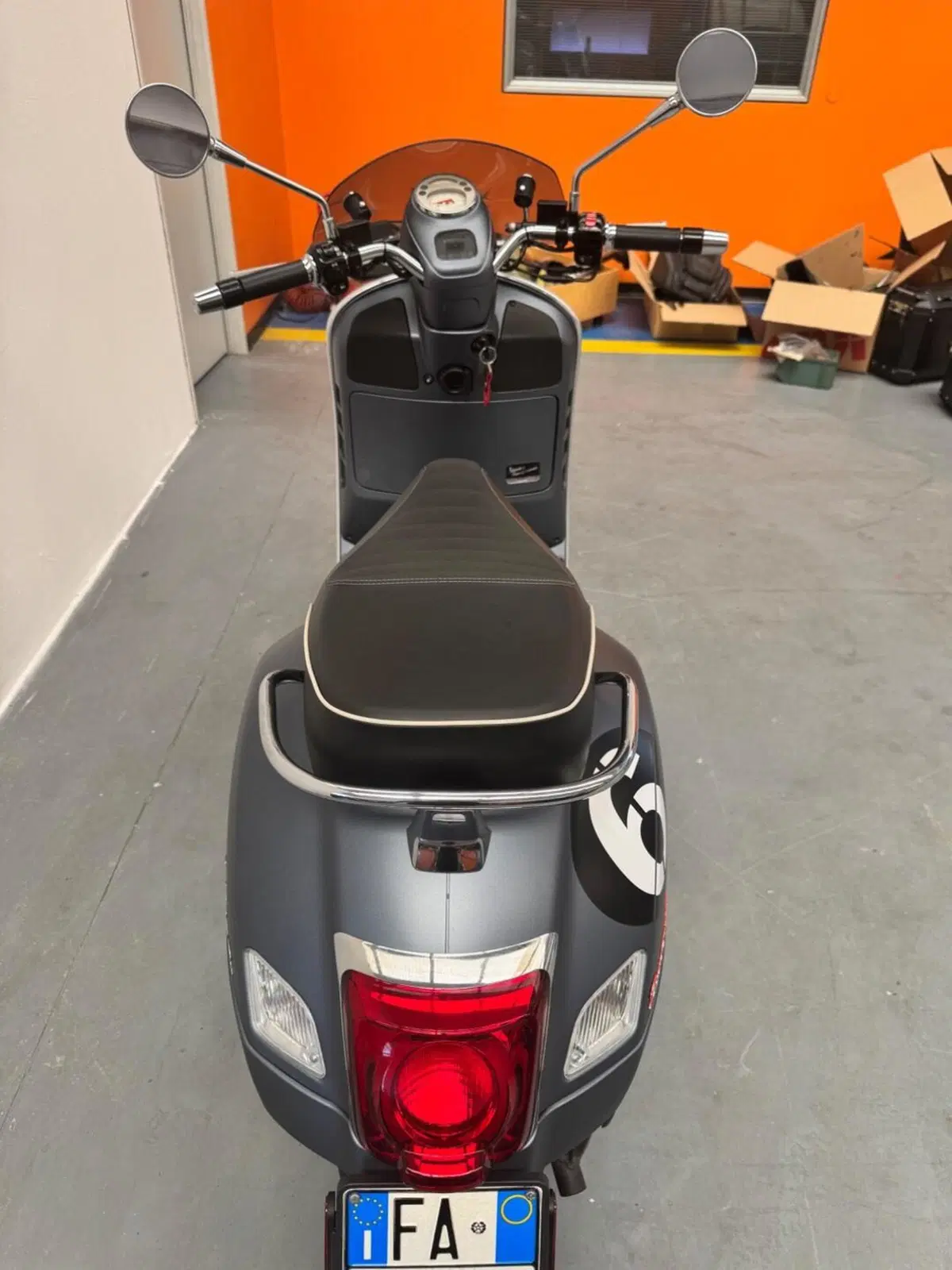 Vespa Sei Giorni 300 Hpe (2021 - 22) (6)