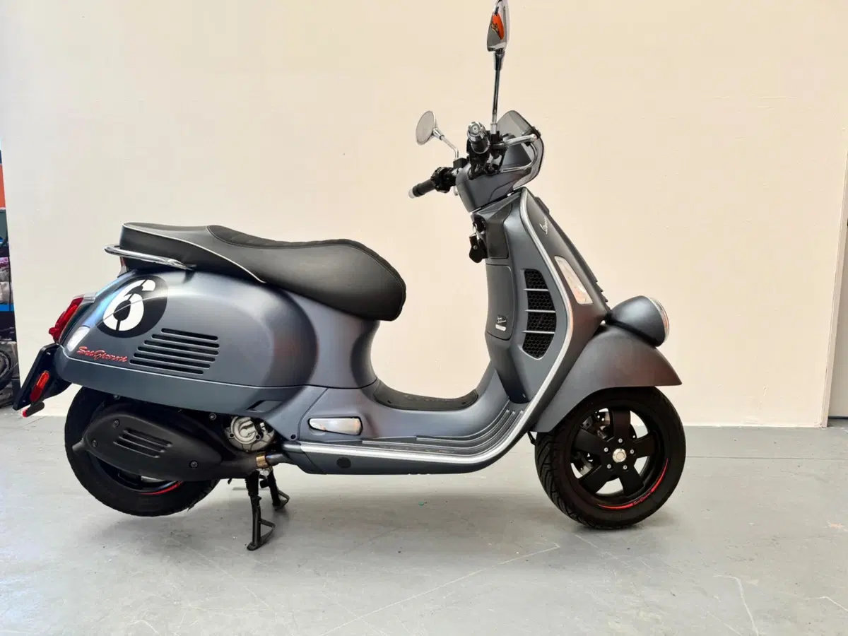 Vespa Sei Giorni 300 Hpe (2021 - 22) (14)