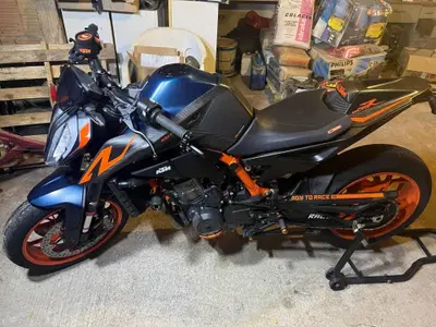 KTM 890 Duke R (2022 - 23) usata