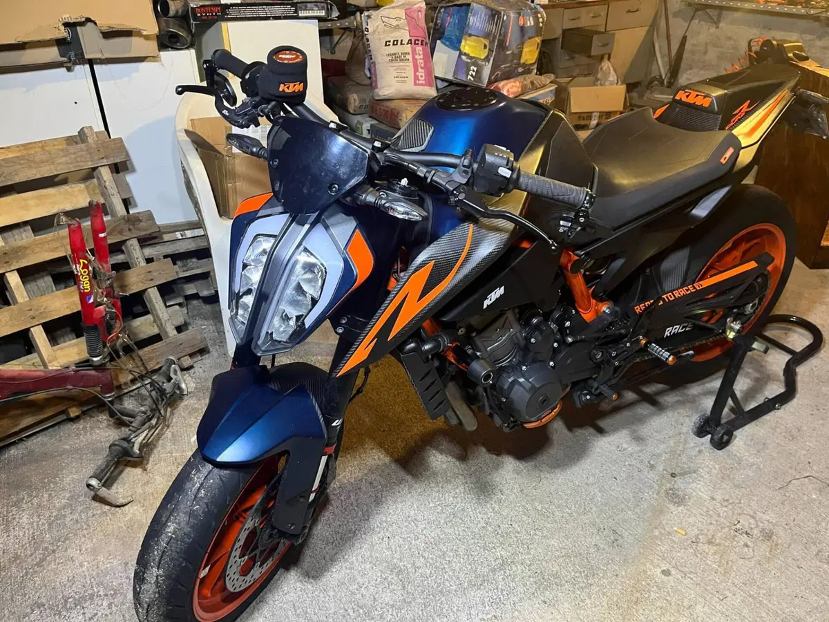 KTM 890 Duke R (2022 - 23) (2)