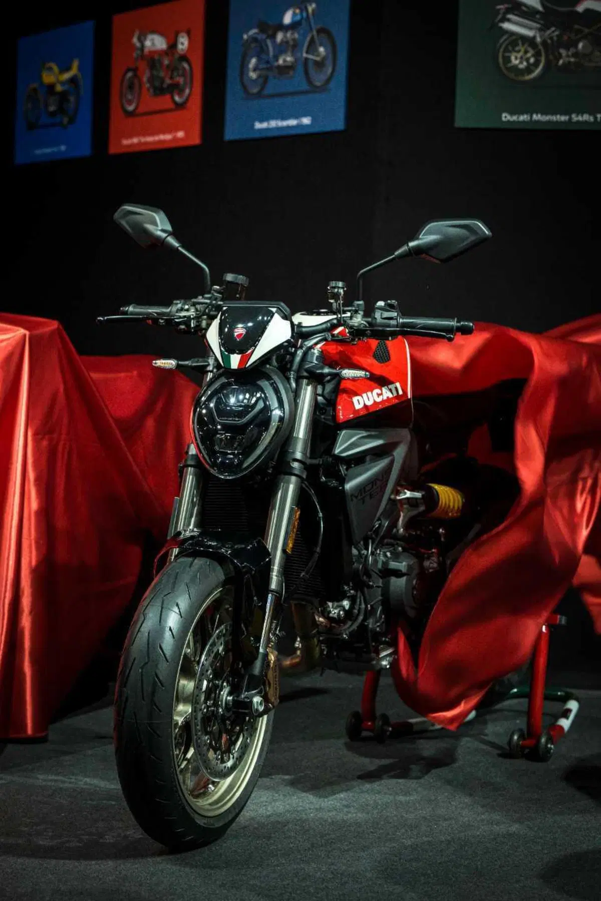 Monster 100 (5)