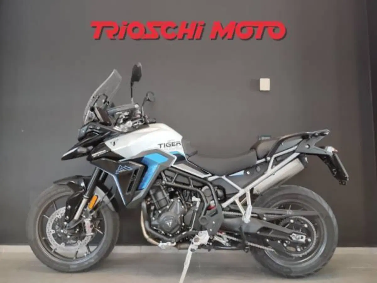 Triumph Tiger 900 Alpine Special Edition (2026) (2)