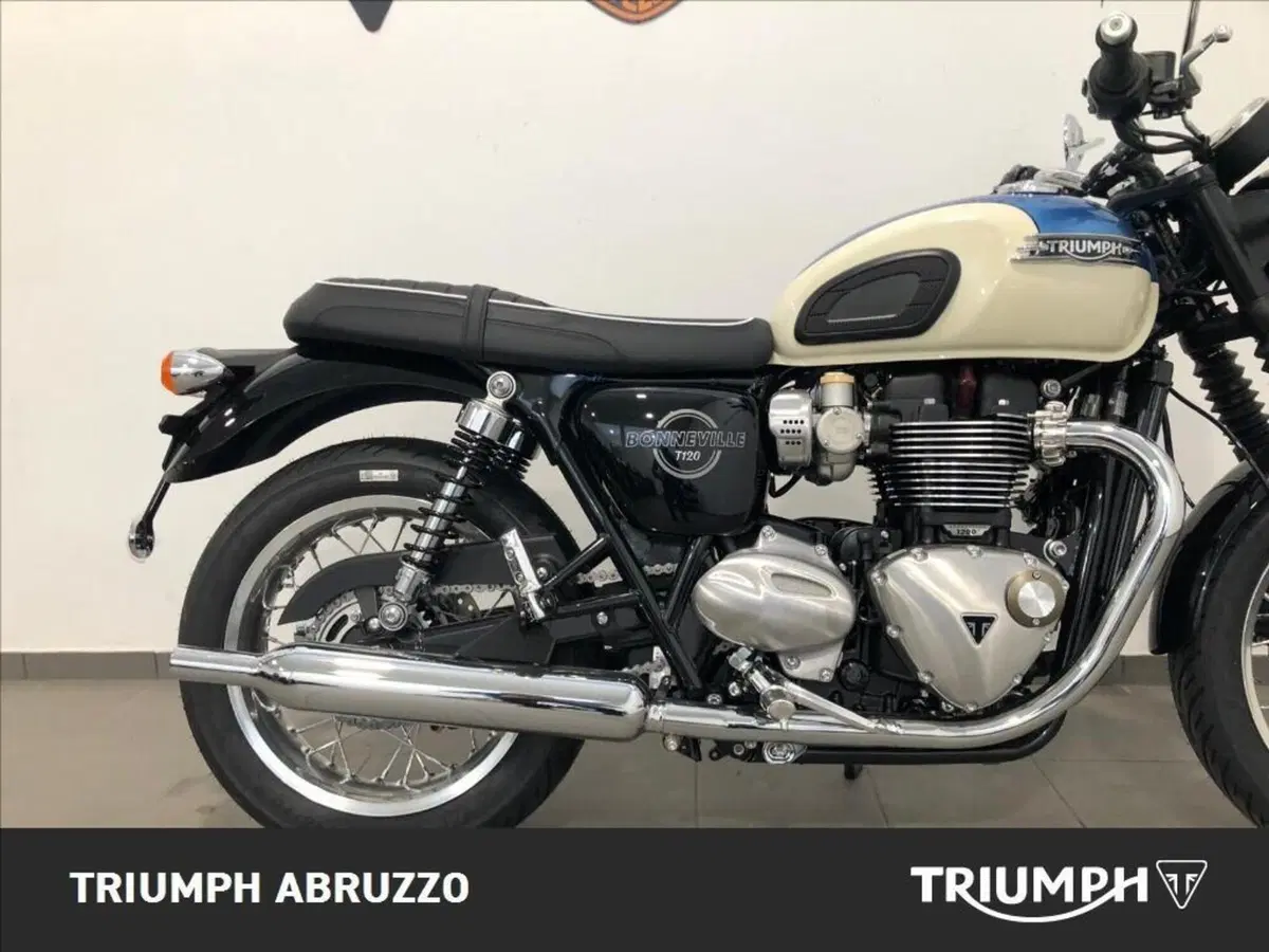Triumph Bonneville T120 (2026) (18)