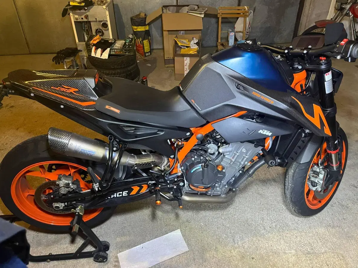 KTM 890 Duke R (2022 - 23) (6)