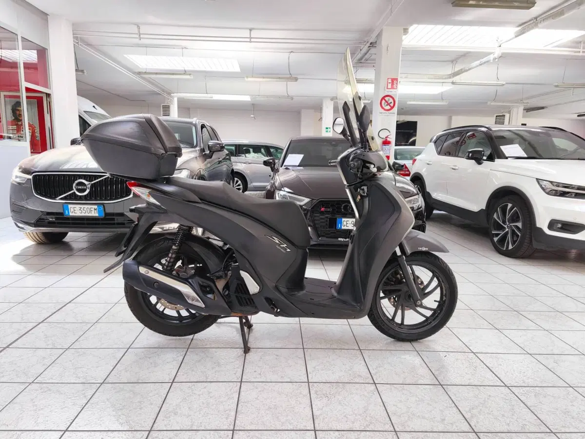 Honda SH 125 i ABS (2013 - 17) (2)