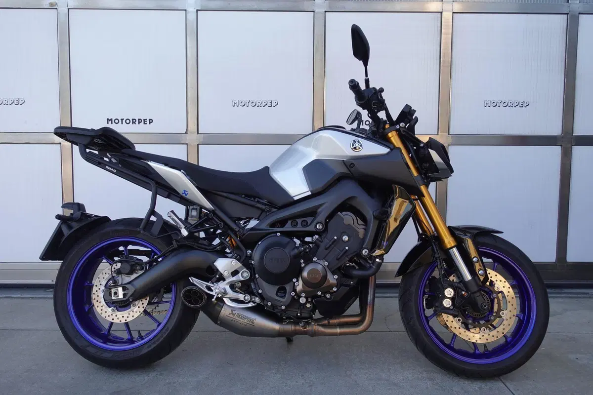 Yamaha MT-09 (2017 - 20) (2)