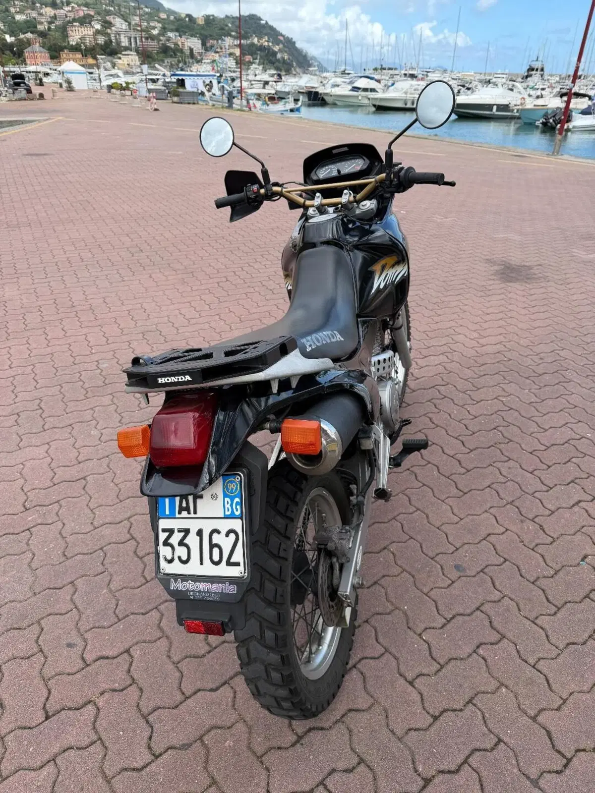 Honda Dominator (3)