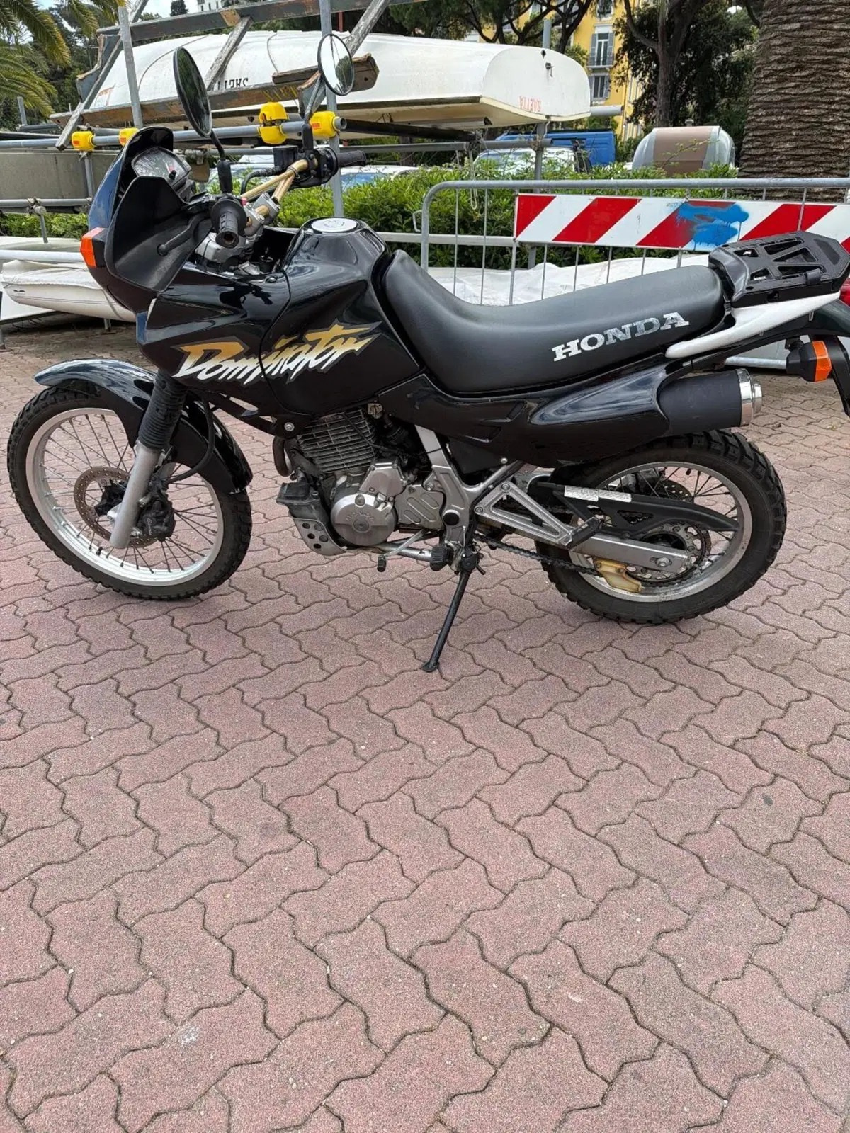 Honda Dominator (4)