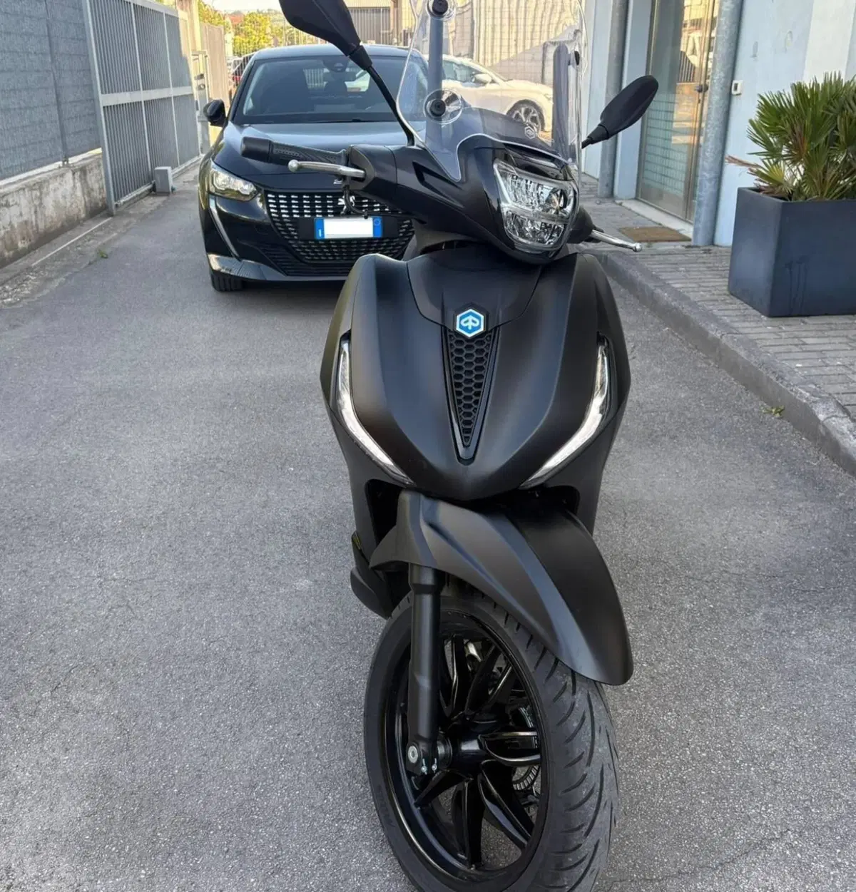 Piaggio Beverly 400 S ABS-ASR (2021 - 24) (2)