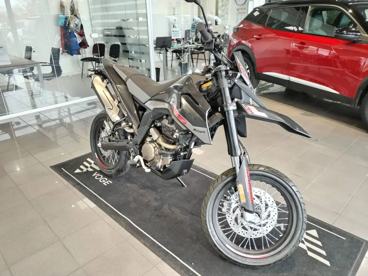 Malaguti XSM 125 (2021 - 26) (2)