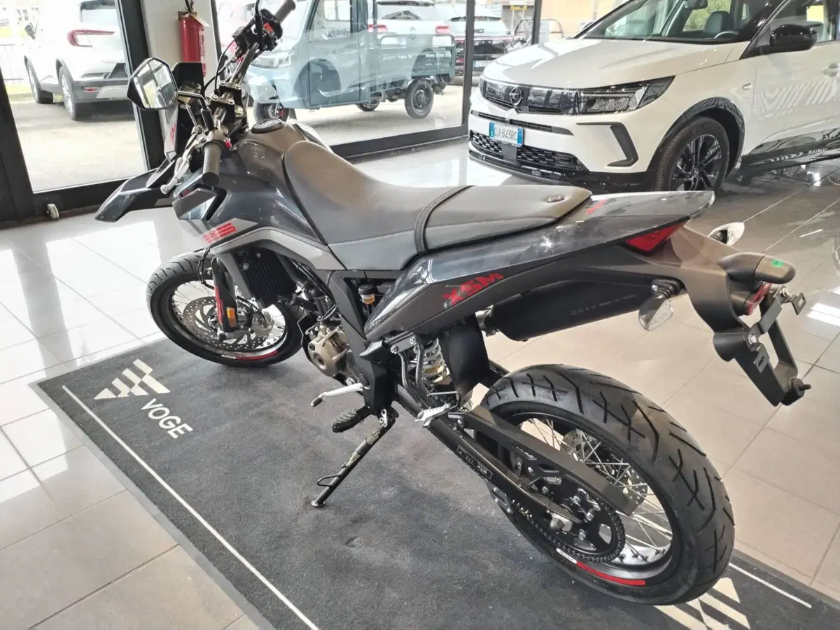 Malaguti XSM 125 (2021 - 26) (3)