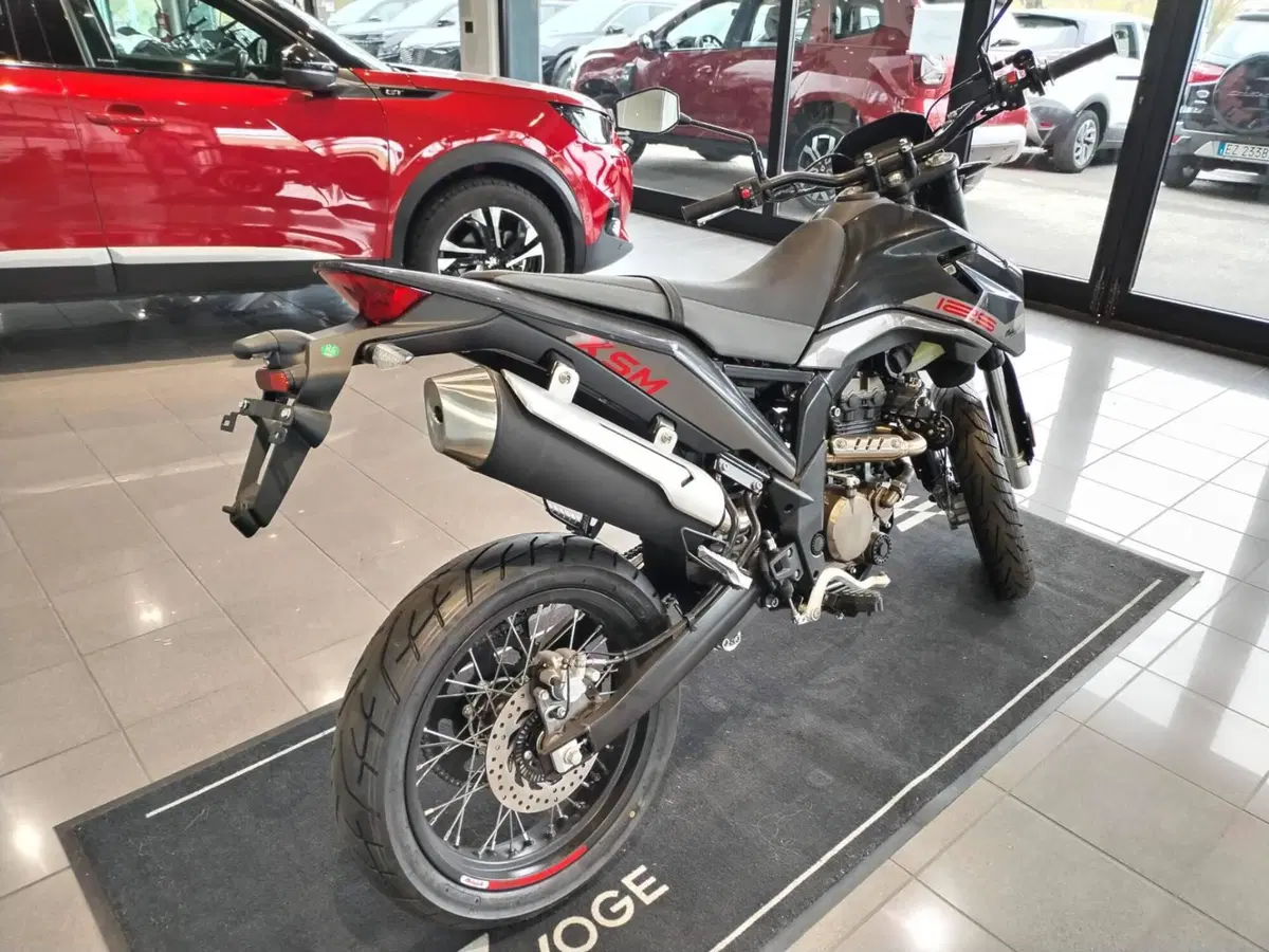 Malaguti XSM 125 (2021 - 26) (4)