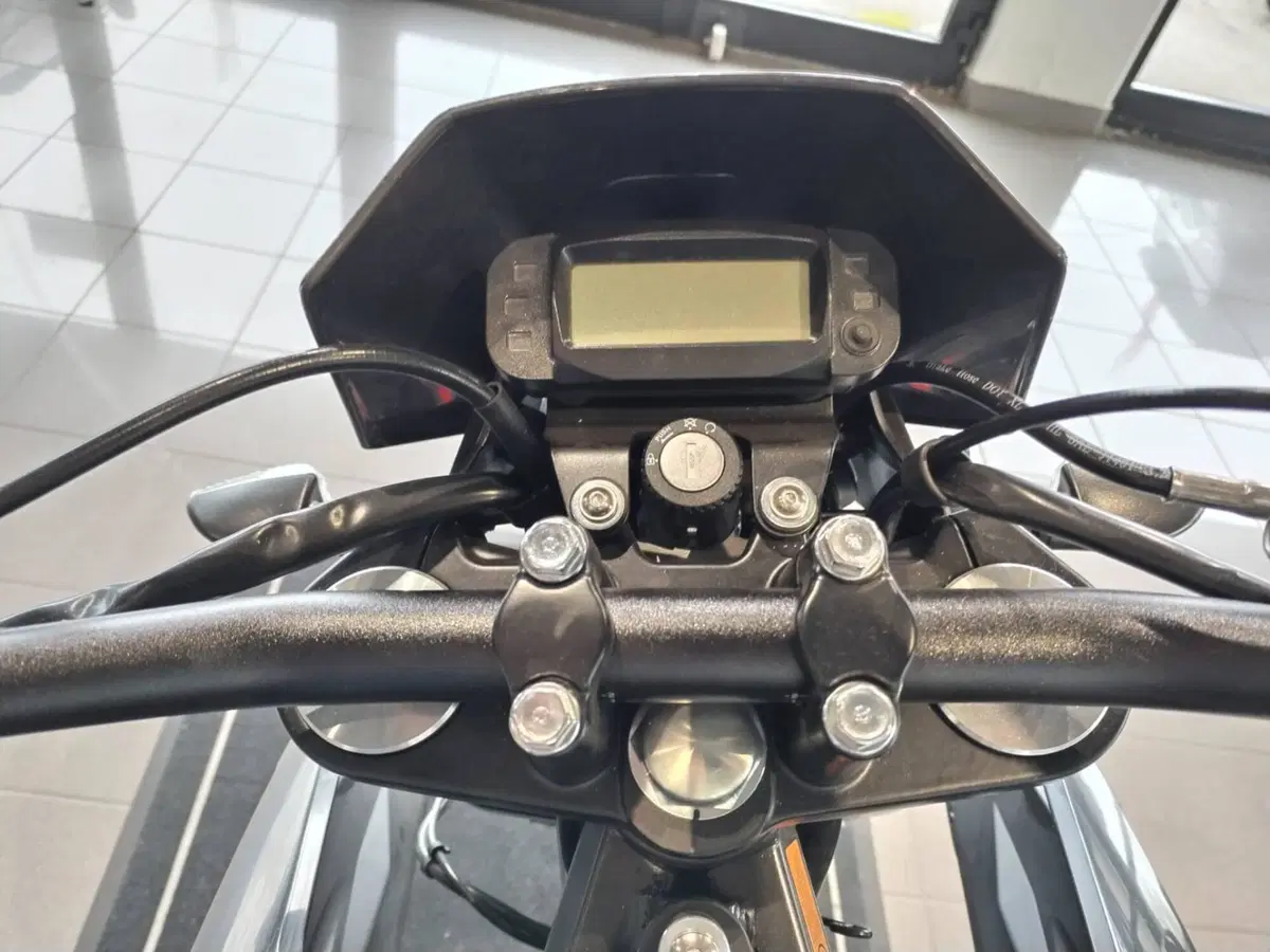 Malaguti XSM 125 (2021 - 26) (5)