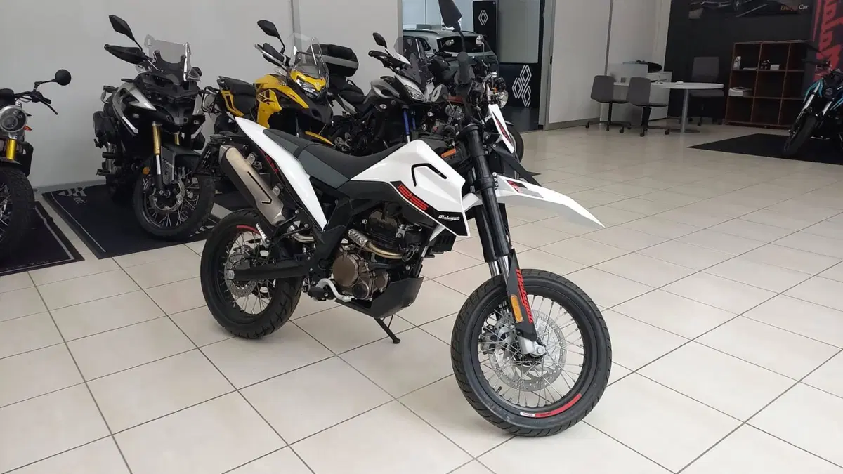 Malaguti XSM 125 (2021 - 26) (2)