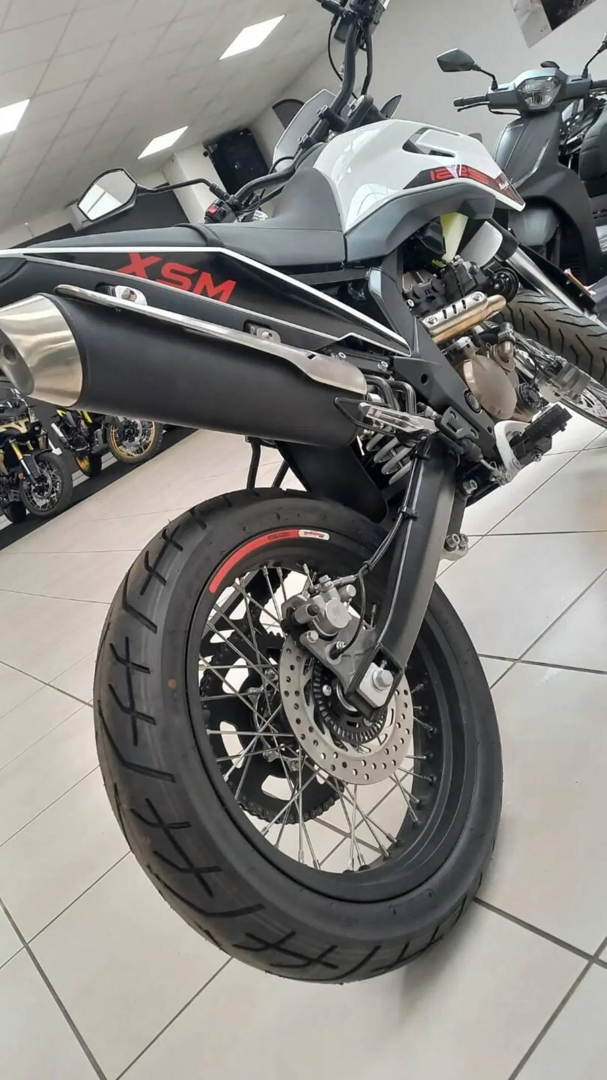 Malaguti XSM 125 (2021 - 26) (9)