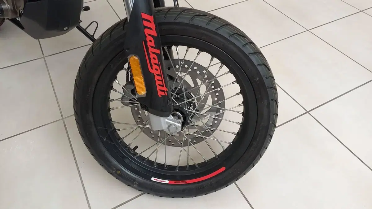 Malaguti XSM 125 (2021 - 26) (10)