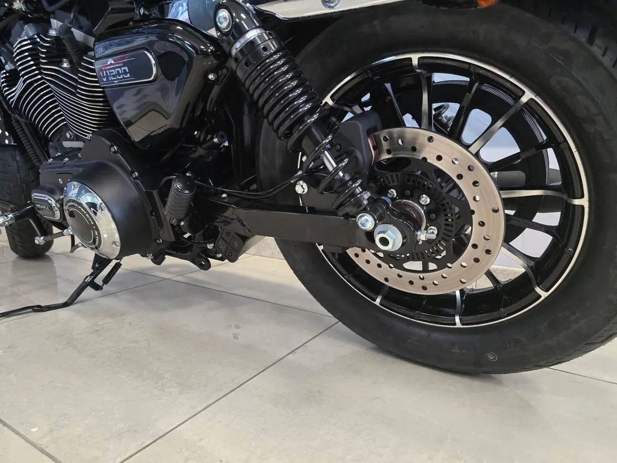 Swm Stormbreaker V1200 (2026) (7)
