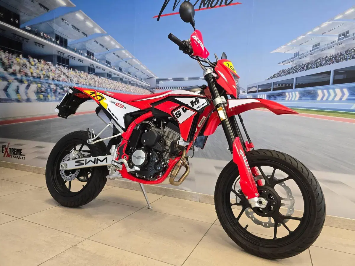 Swm SM 125 R Reborn (2026) (2)